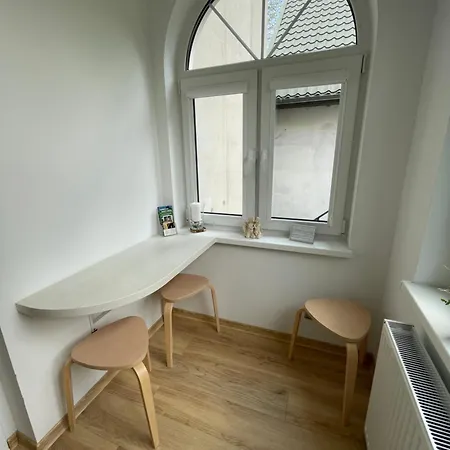 Przystanek Komuny Paryskiej - 3 M 1 Apartmán
