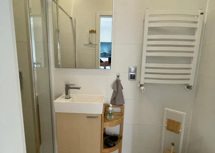 Przystanek Komuny Paryskiej - 3 M 1 Apartamento