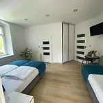 Przystanek Komuny Paryskiej - 3 M 1 * Karpacz