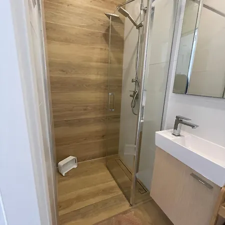 Appartement Przystanek Komuny Paryskiej - 3 M 1 *