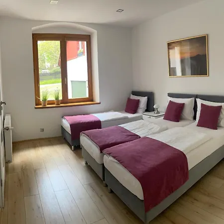 Przystanek Komuny Paryskiej - 3 M 1 Karpacz