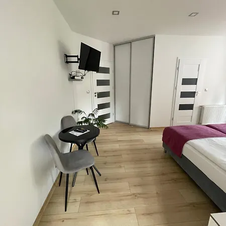 Appartement Przystanek Komuny Paryskiej - 3 M 1