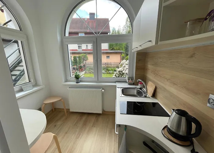 Przystanek Komuny Paryskiej - 3 M 1 *