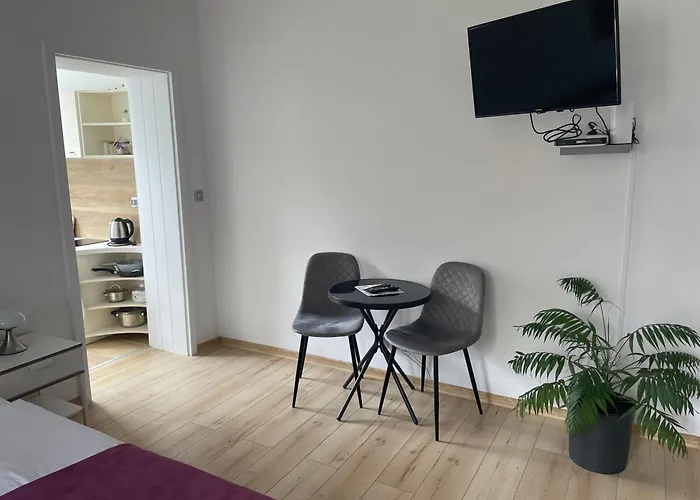 Przystanek Komuny Paryskiej - 3 M 1 * Karpacz